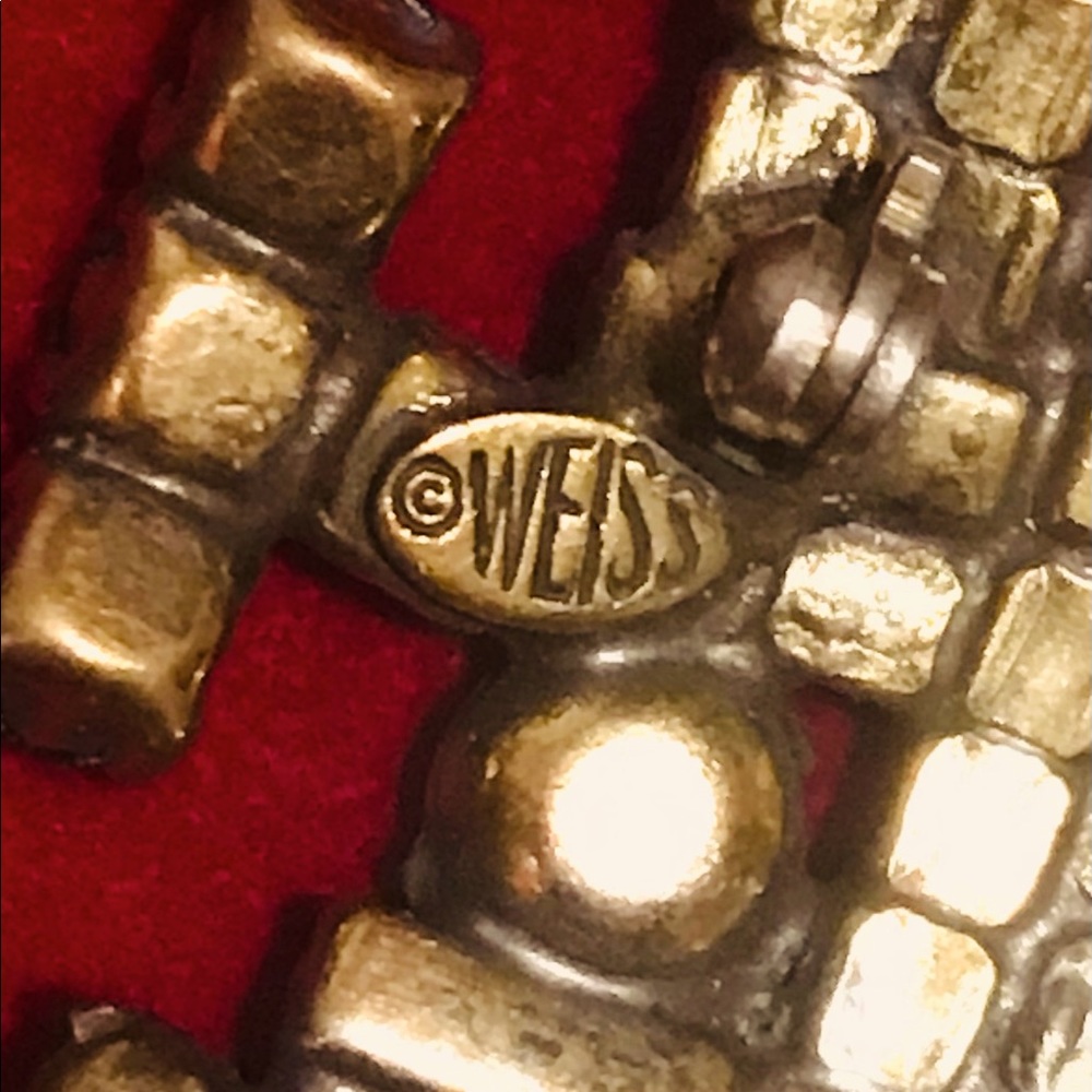 A pre-owned Weiss 5 candle tree pin from the early 50s.